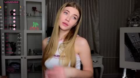 Anne online show from 02/05/25, 07:07