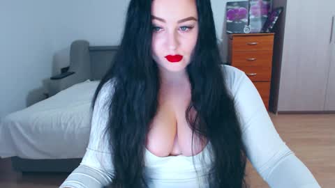 Snapshot of cute_jes chatting on 12/15/24, 12:17 cute_jes online show from 12/15/24, 12:17