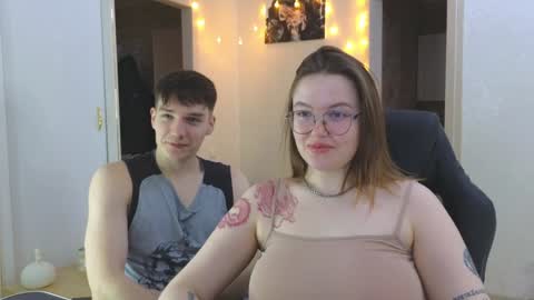 Snapshot of cute_junk chatting on 01/27/25, 03:37 Kite and Jack online show from 01/27/25, 03:37