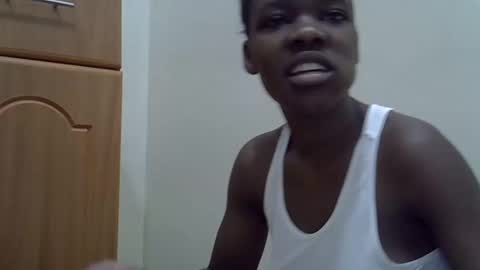 Snapshot of cute_marion chatting on 02/06/25, 12:26 cute_marion online show from 02/06/25, 12:26