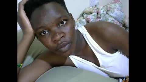Snapshot of cute_marion chatting on 10/16/25, 08:59 cute_marion online show from 10/16/25, 08:59