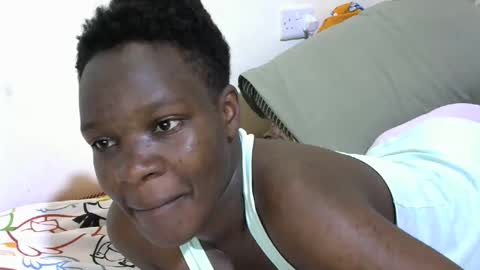 Snapshot of cute_marion chatting on 10/19/25, 09:43 cute_marion online show from 10/19/25, 09:43