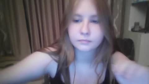 Snapshot of cute_minx chatting on 12/14/24, 10:18 Veronica online show from 12/14/24, 10:18