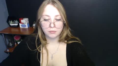 Snapshot of cute_minx chatting on 01/22/25, 10:29 Veronica online show from 01/22/25, 10:29