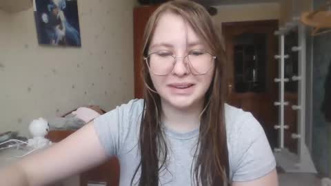 Snapshot of cute_minx chatting on 03/09/25, 11:03 Veronica online show from 03/09/25, 11:03