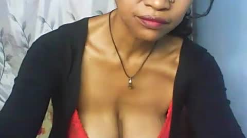 Snapshot of cute_moll chatting on 02/25/25, 06:14 murielle online show from 02/25/25, 06:14