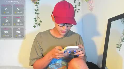 cute_sammy_1 online show from 09/18/25, 11:01