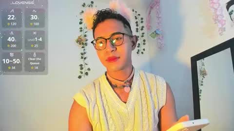 cute_sammy_1 online show from 09/26/25, 11:58