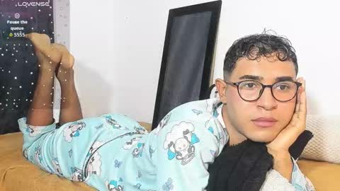 cute_sammy_1 online show from 10/08/25, 02:14