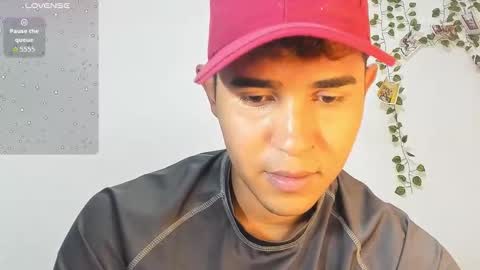 cute_sammy_1 online show from 10/26/25, 11:31