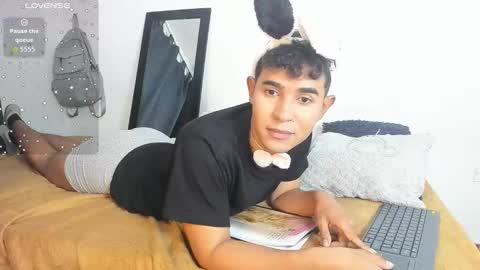 cute_sammy_1 online show from 11/05/25, 08:31