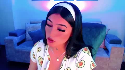 Snapshot of cute_sarita18 chatting on 09/22/25, 10:12 Sarita online show from 09/22/25, 10:12