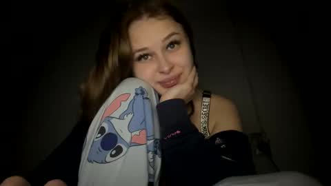 cute_shy00 online show from 11/10/25, 11:59