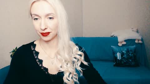 cute_smile_shy online show from 12/26/24, 08:11