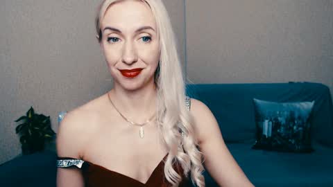 cute_smile_shy online show from 01/25/25, 12:38