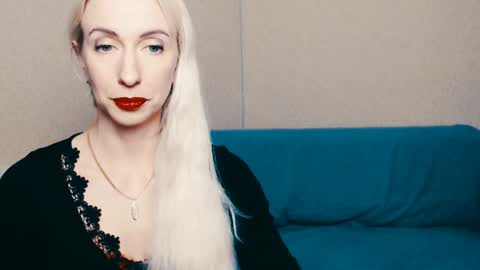 cute_smile_shy online show from 02/25/25, 07:03