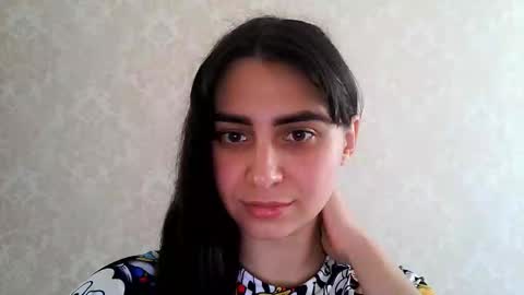 cute_strawberry_ online show from 10/10/25, 09:08