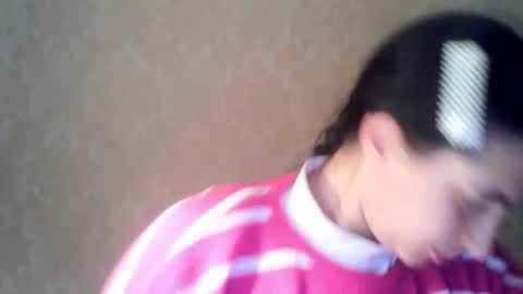 cute_strawberry_ online show from 10/10/25, 09:14