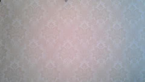 cute_strawberry_ online show from 11/04/25, 08:57