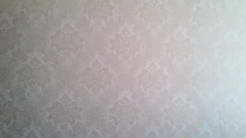 cute_strawberry_ online show from 11/13/25, 09:08