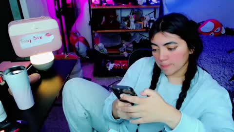 Snapshot of cuteambervi chatting on 01/16/25, 10:44 Princess Amber online show from 01/16/25, 10:44