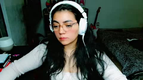 Snapshot of cuteambervi chatting on 02/09/25, 02:49 Princess Amber online show from 02/09/25, 02:49