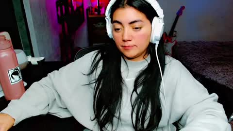 Snapshot of cuteambervi chatting on 02/17/25, 02:09 Princess Amber online show from 02/17/25, 02:09