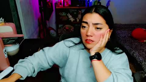 Snapshot of cuteambervi chatting on 03/04/25, 01:45 Princess Amber online show from 03/04/25, 01:45