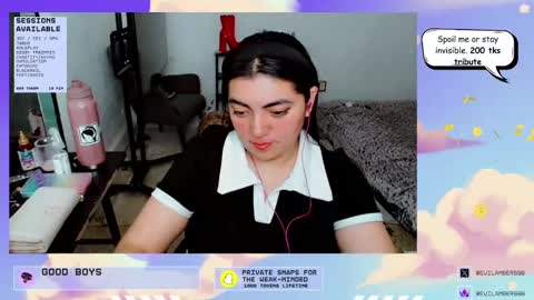 Snapshot of cuteambervi chatting on 09/23/25, 07:50 Princess Amber online show from 09/23/25, 07:50