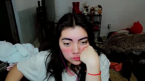 Snapshot of cuteambervi chatting on 10/13/25, 02:11 Princess Amber online show from 10/13/25, 02:11