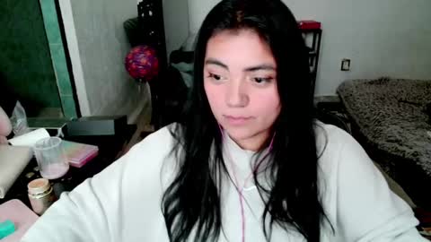 Snapshot of cuteambervi chatting on 11/12/25, 10:41 Princess Amber online show from 11/12/25, 10:41