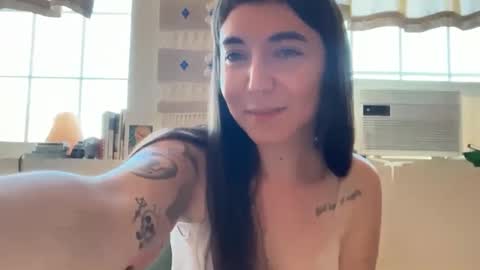 Snapshot of cuteballoons chatting on 09/18/25, 05:37 CuteBalloons online show from 09/18/25, 05:37