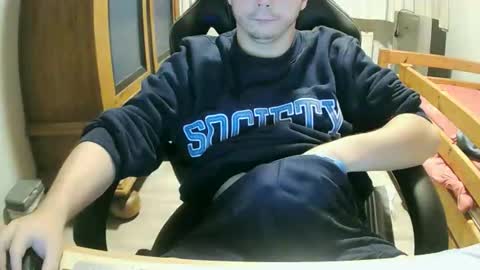 Snapshot of cuteboy090 chatting on 09/22/25, 01:35 Cuteboy090 online show from 09/22/25, 01:35