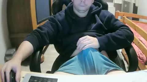 Snapshot of cuteboy090 chatting on 10/01/25, 10:05 Cuteboy090 online show from 10/01/25, 10:05