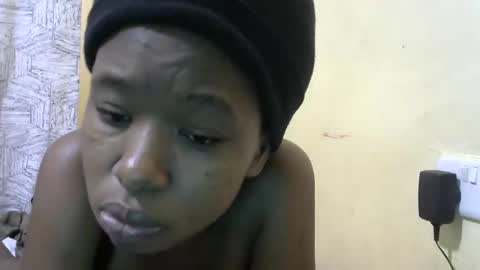 Snapshot of cutebrownie1998 chatting on 03/11/25, 11:23 VALLARY online show from 03/11/25, 11:23