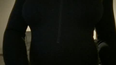 Snapshot of cutebutt_17 chatting on 12/15/24, 03:34 cutebutt_17 online show from 12/15/24, 03:34