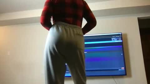 Snapshot of cutebutt_17 chatting on 01/02/25, 01:38 cutebutt_17 online show from 01/02/25, 01:38