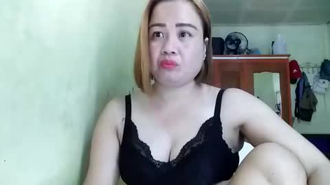 Snapshot of cutechey06 chatting on 12/03/24, 10:29 Sky online show from 12/03/24, 10:29