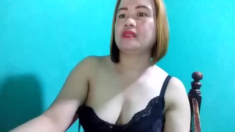 Snapshot of cutechey06 chatting on 12/27/24, 09:32 Sky online show from 12/27/24, 09:32