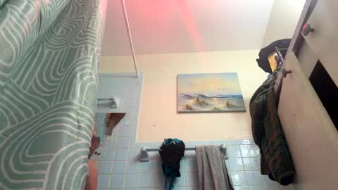 Snapshot of cutecuban18 chatting on 10/03/25, 03:25 loveolots online show from 10/03/25, 03:25