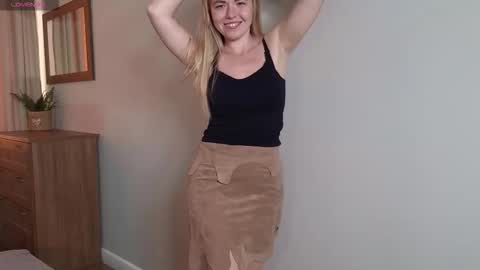 cutee_witch online show from 11/22/25, 07:18