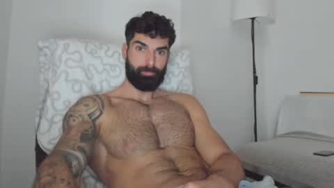 Snapshot of cuteeboy chatting on 01/31/25, 08:43 cuteeboy online show from 01/31/25, 08:43