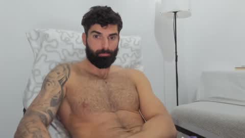 Snapshot of cuteeboy chatting on 02/04/25, 03:36 cuteeboy online show from 02/04/25, 03:36