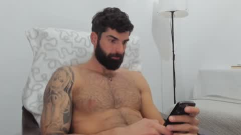 Snapshot of cuteeboy chatting on 02/04/25, 07:44 cuteeboy online show from 02/04/25, 07:44