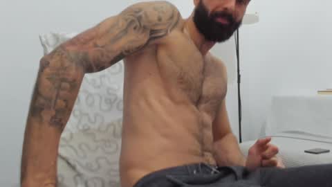 Snapshot of cuteeboy chatting on 02/04/25, 10:45 cuteeboy online show from 02/04/25, 10:45