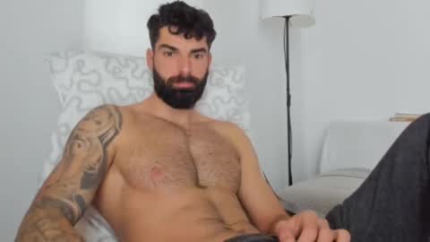 Snapshot of cuteeboy chatting on 02/10/25, 07:04 cuteeboy online show from 02/10/25, 07:04