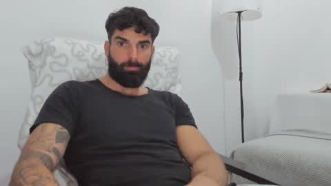 Snapshot of cuteeboy chatting on 02/15/25, 01:49 cuteeboy online show from 02/15/25, 01:49