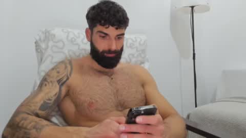 Snapshot of cuteeboy chatting on 02/15/25, 09:26 cuteeboy online show from 02/15/25, 09:26