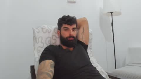 Snapshot of cuteeboy chatting on 03/10/25, 03:41 cuteeboy online show from 03/10/25, 03:41