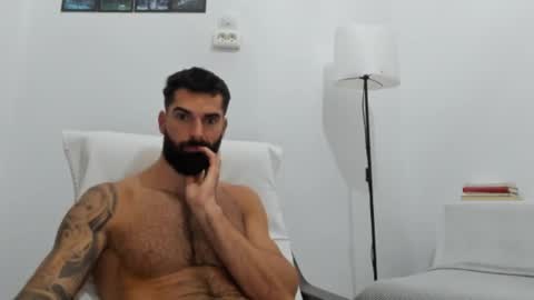 Snapshot of cuteeboy chatting on 10/08/25, 07:06 cuteeboy online show from 10/08/25, 07:06